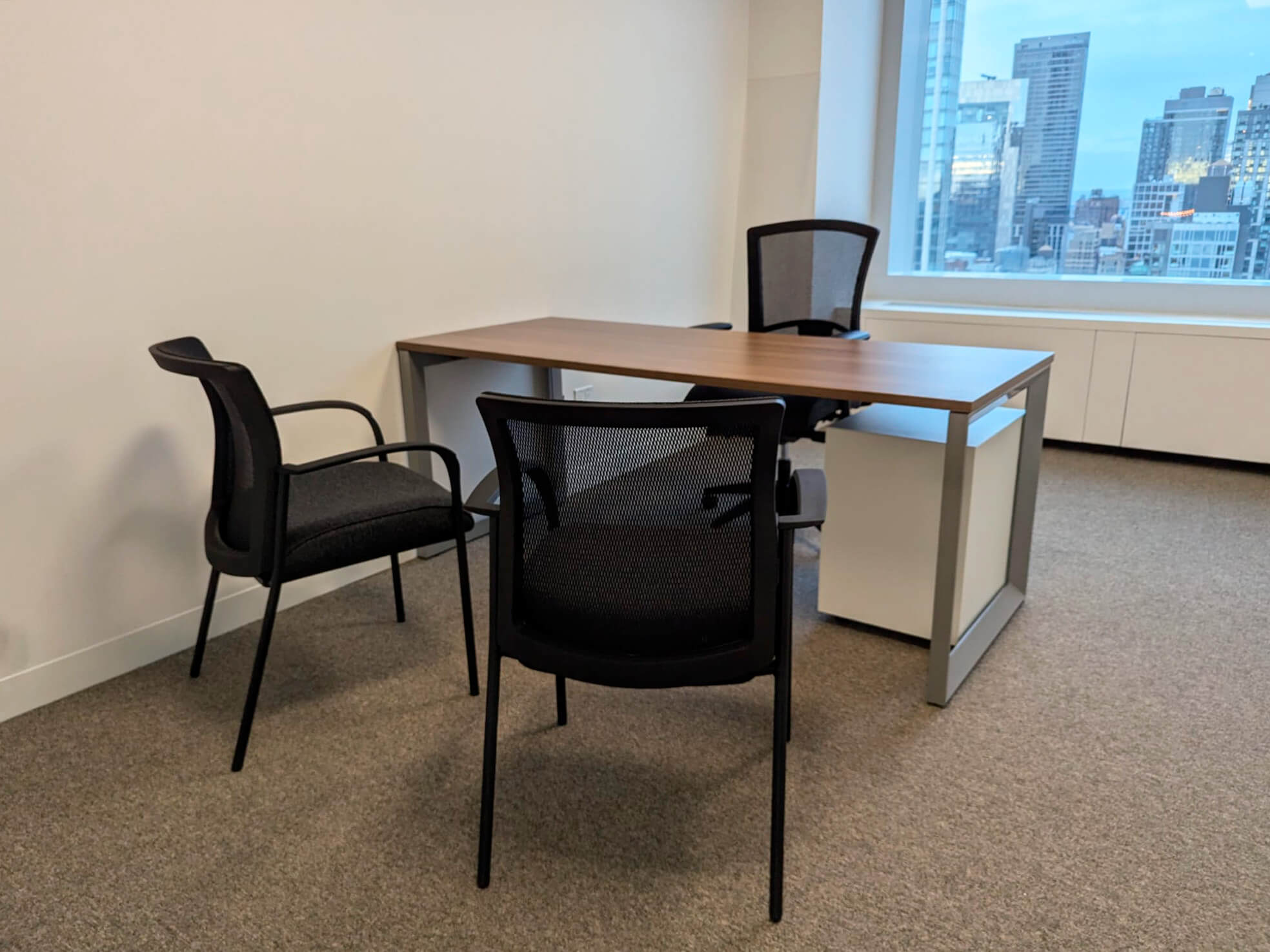NY-office-furniture-millal1mzmp-100324-05.jpg