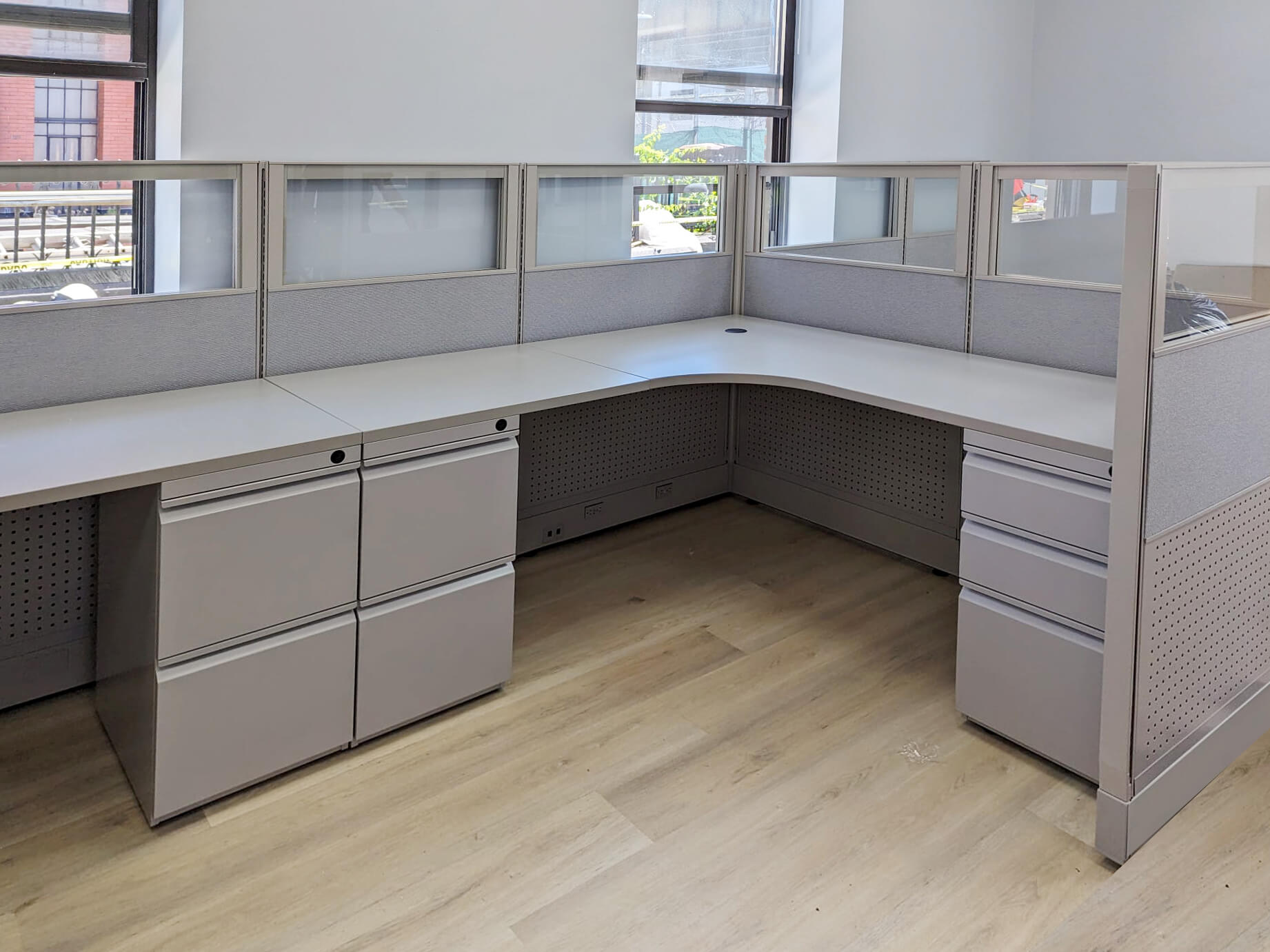 NY office furniture pnpse4mjmp 052824 01