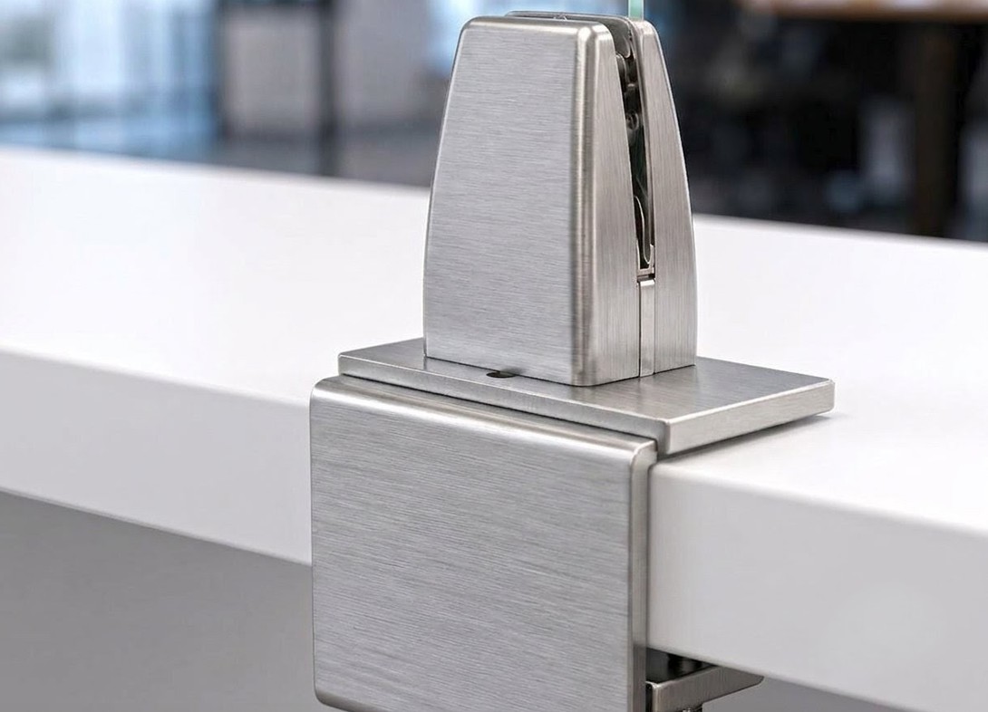 Standard brackets for desk mounted screen PET18H