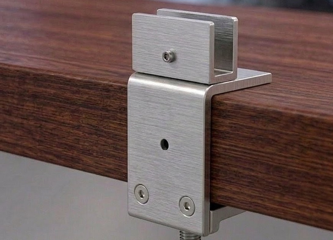 U channel brackets for desk mounted screen AA12H