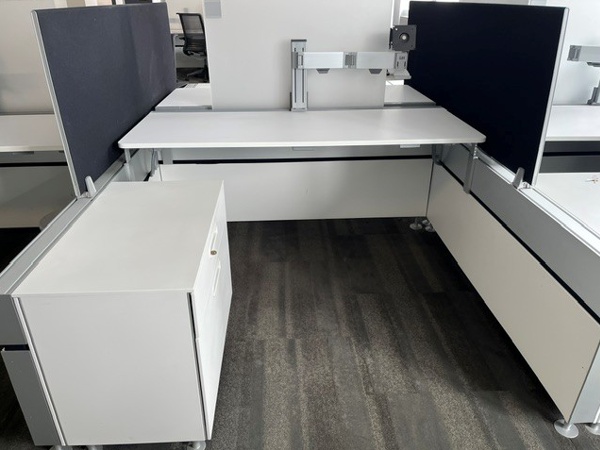 Used steelcase frame one 080626 UCS1 2